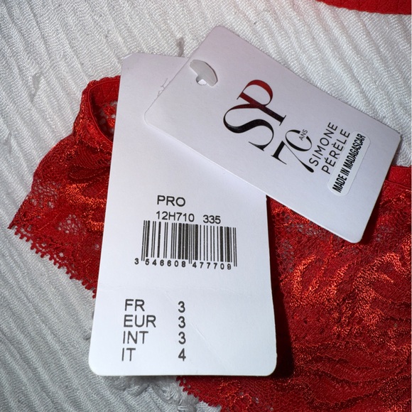 Simone Perele Red Lace Lingerie Set bra 34/36 B and thongs M - Picture 8 of 15